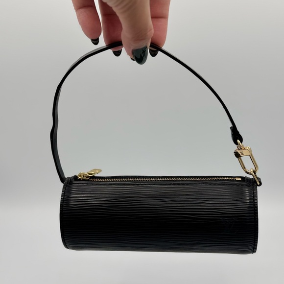Louis Vuitton Epi Pochette Souflott Bag - Picture 3 of 13
